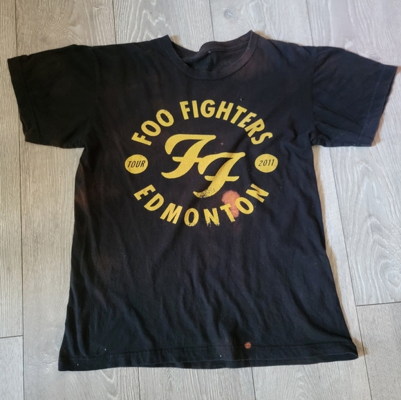 Foo Fighters "Edmonton 2011" Tour Shirt - Picture 1 of 3